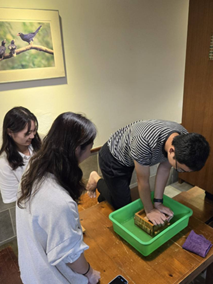 IMAS students made tofu together.