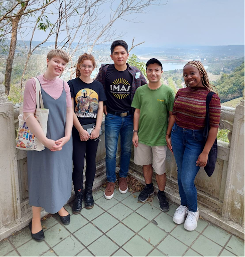 IMAS Students on the Top of Shimen Dam