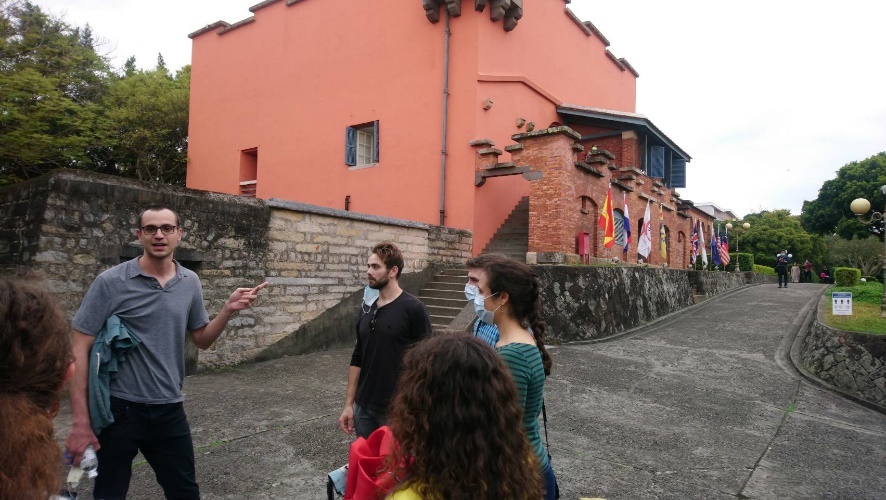 IMAS student Jordi Mallol Sala, who researches Spanish colonial history in Taiwan, explains the history in Fort San Domingo